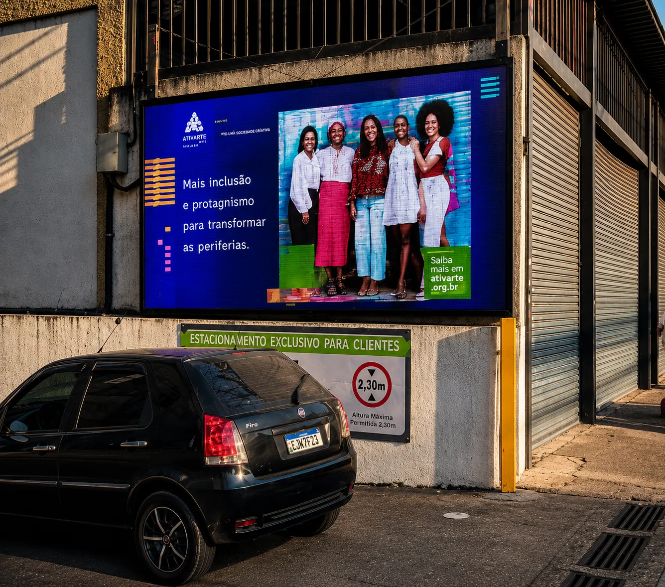 Painel de LED da Exfera Mídia no CADEG, Rio de Janeiro